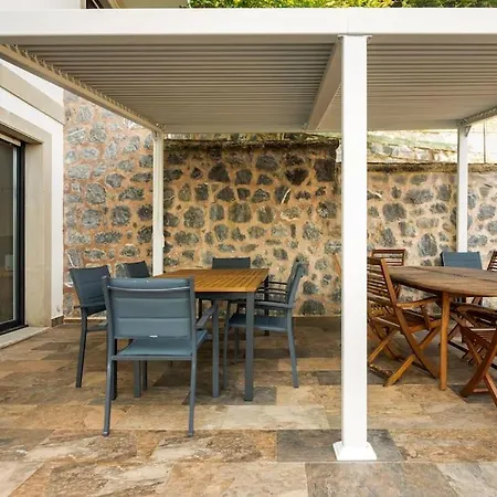 Ensueno Unceta Villa *